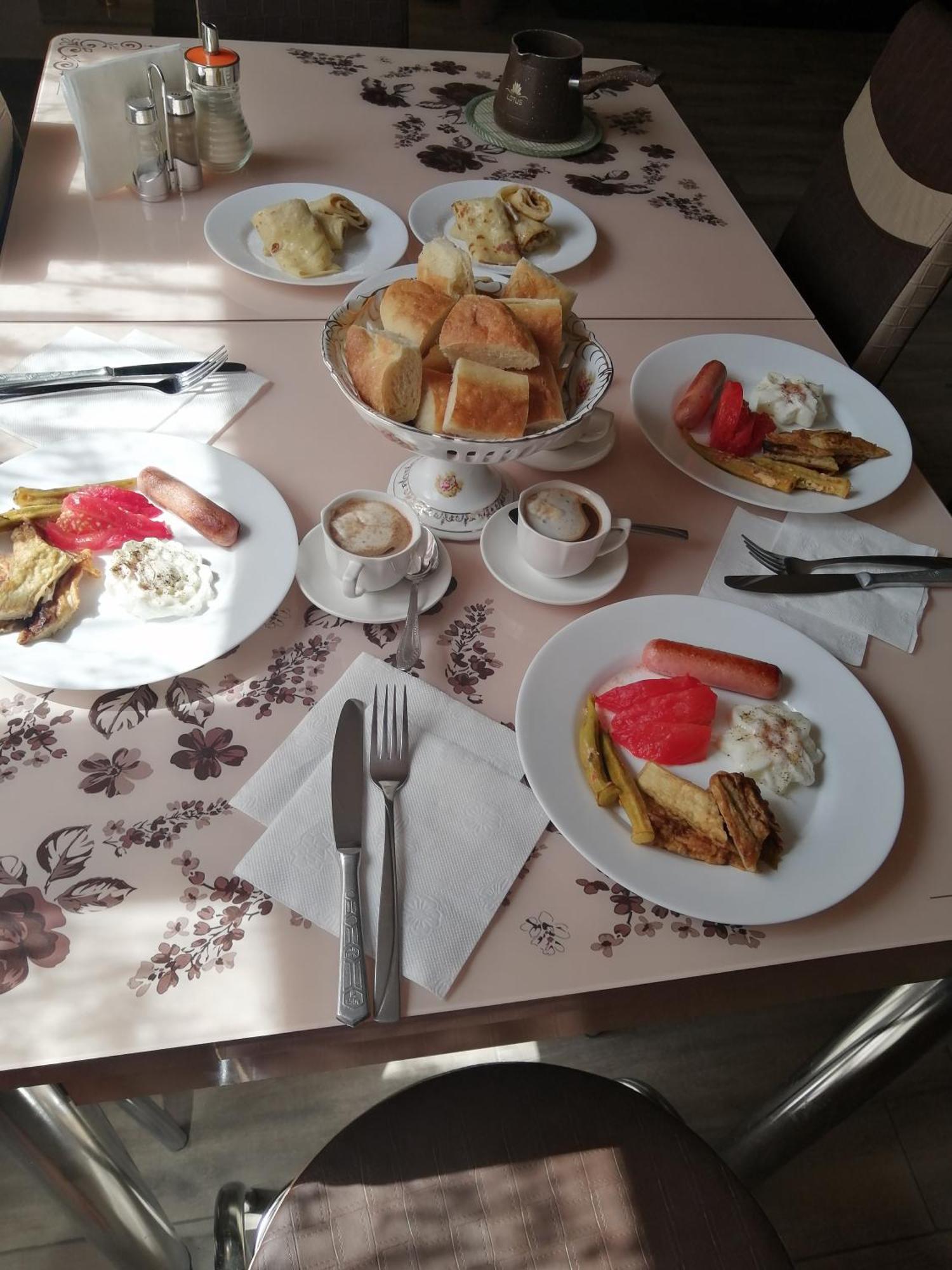 Bed and Breakfast Our House Vagharshapat Экстерьер фото
