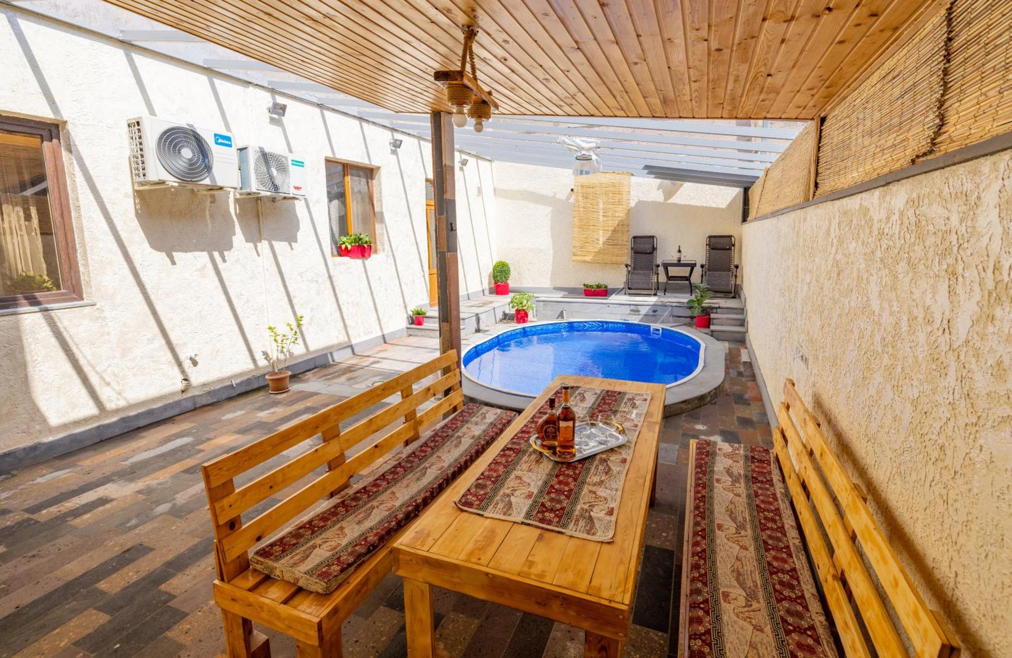 Bed and Breakfast Our House Vagharshapat Экстерьер фото
